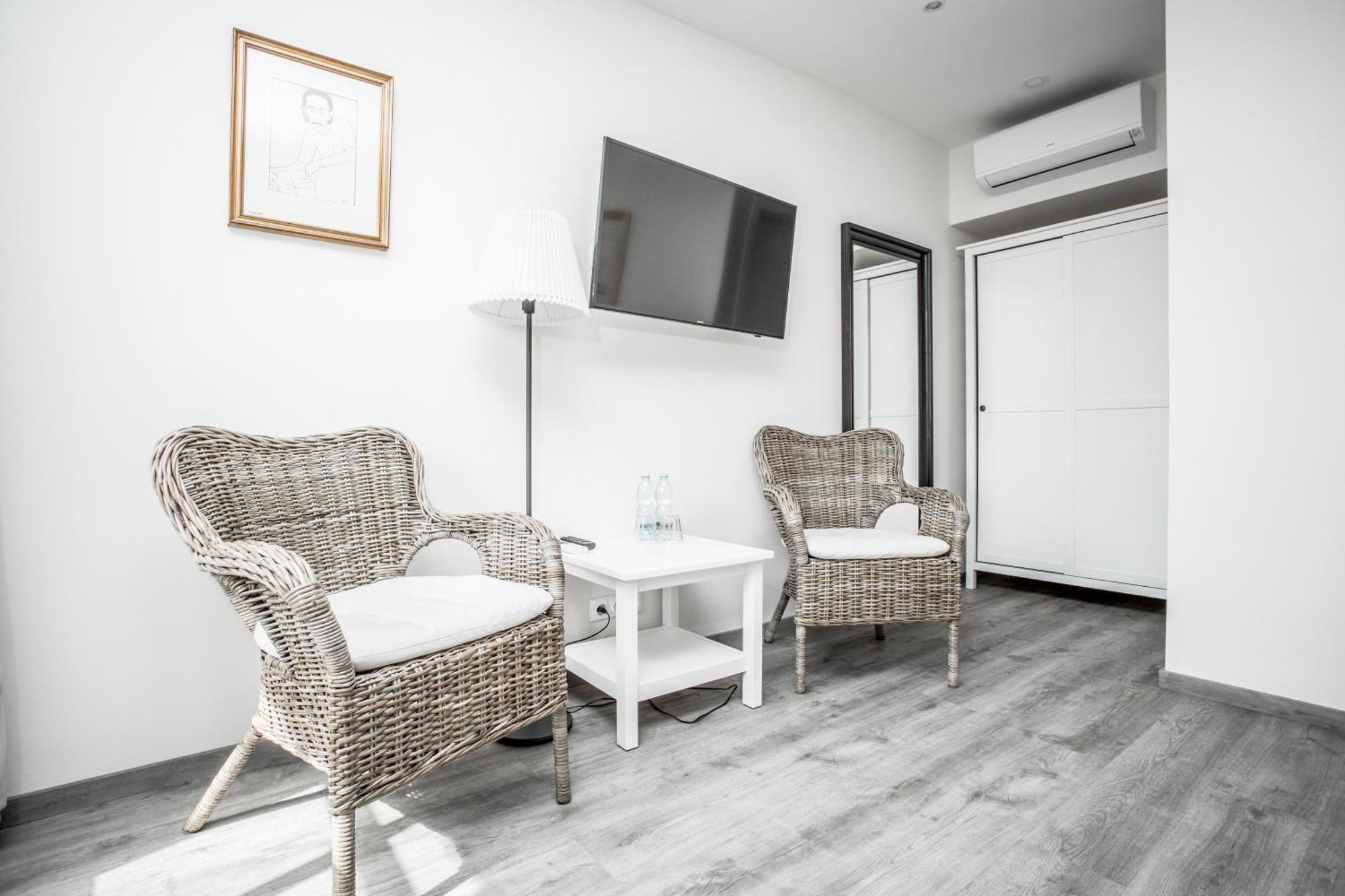 Hotel Dvur Hoffmeister Velké Číčovice