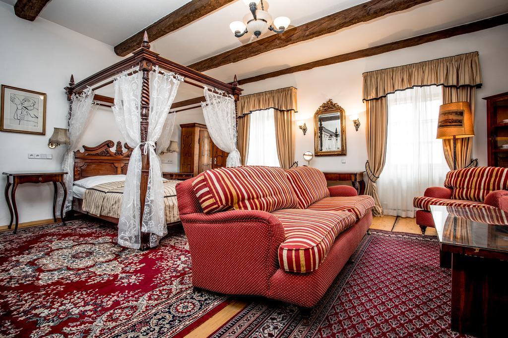 Dvur Hoffmeister Hotel