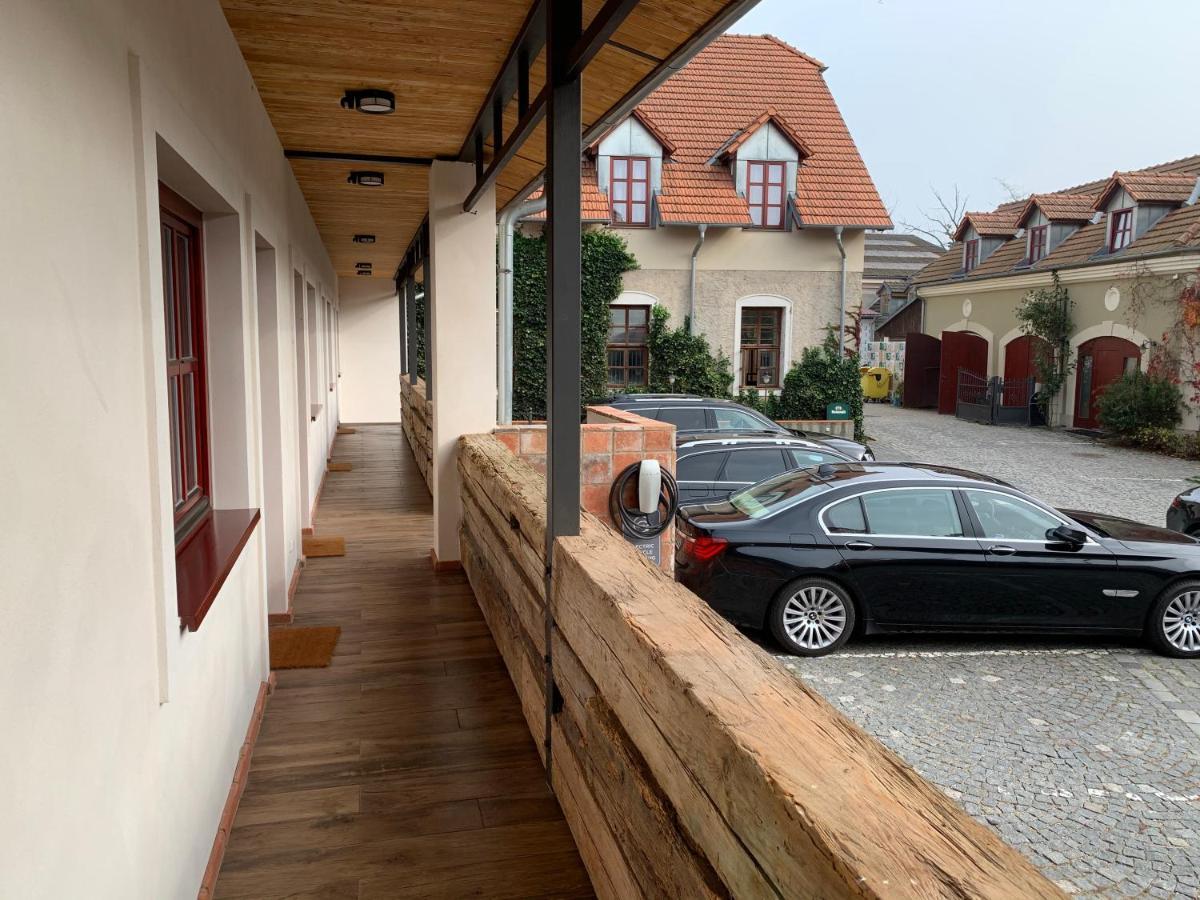 Hotel Dvur Hoffmeister 3*